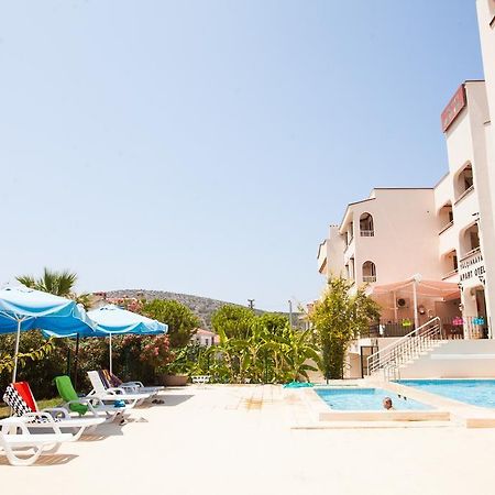 Yalcinkaya Apart Hotel Çeşme Buitenkant foto