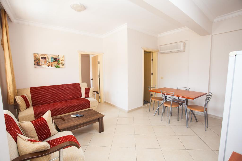 Yalcinkaya Apart Hotel Çeşme Buitenkant foto