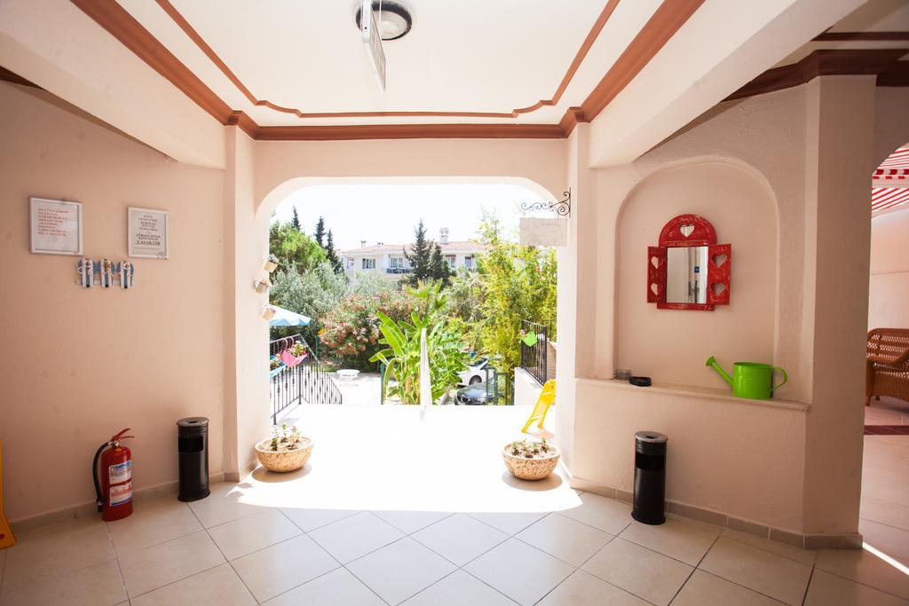 Yalcinkaya Apart Hotel Çeşme Buitenkant foto