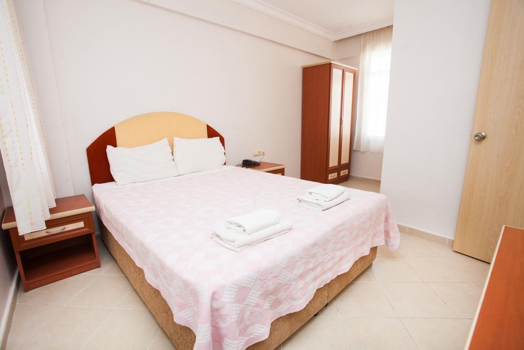 Yalcinkaya Apart Hotel Çeşme Buitenkant foto