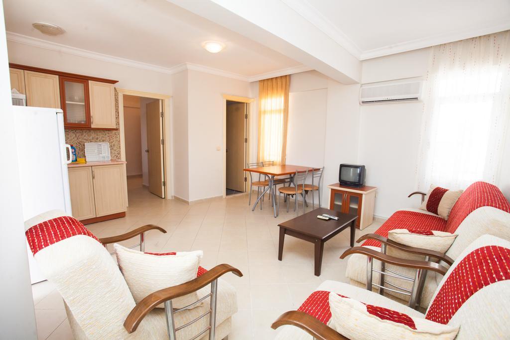 Yalcinkaya Apart Hotel Çeşme Buitenkant foto