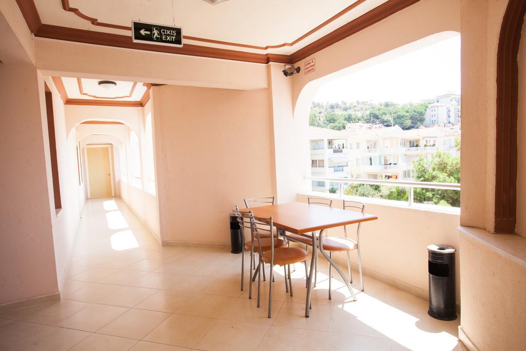 Yalcinkaya Apart Hotel Çeşme Buitenkant foto