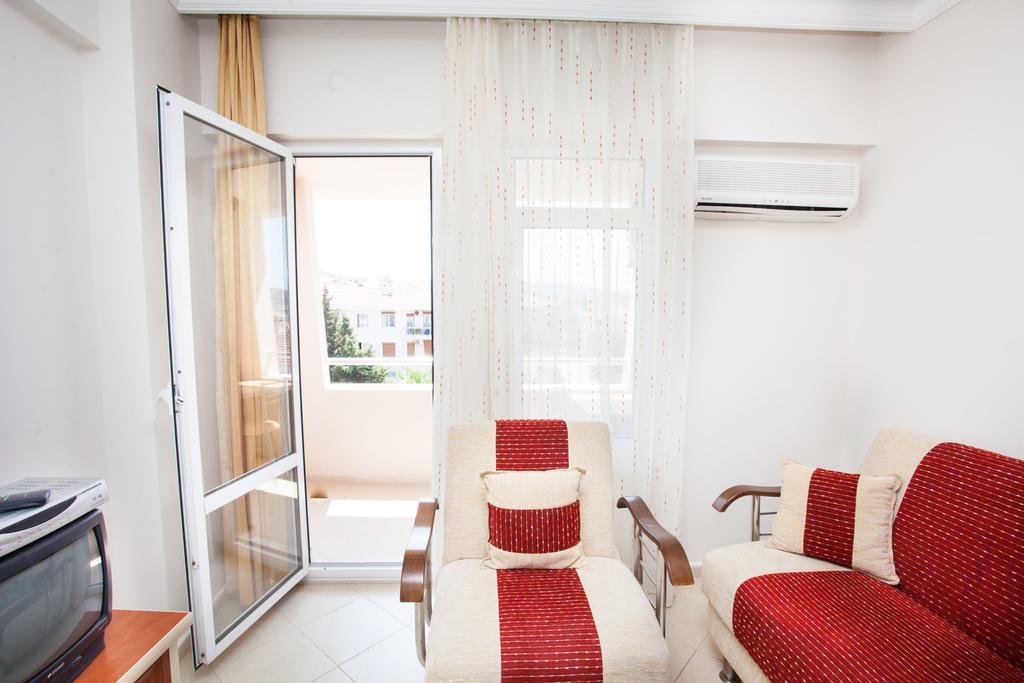 Yalcinkaya Apart Hotel Çeşme Buitenkant foto