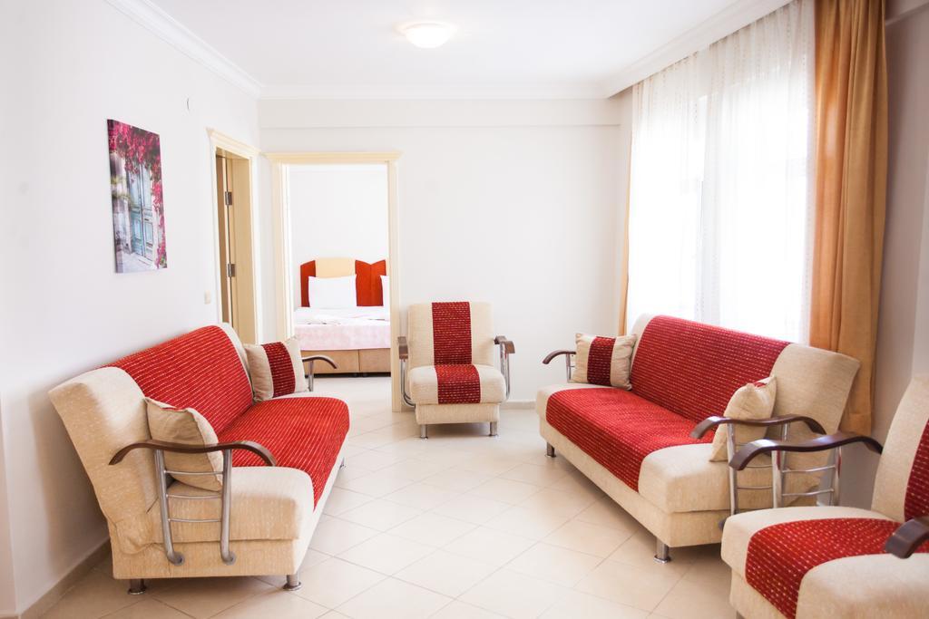 Yalcinkaya Apart Hotel Çeşme Buitenkant foto