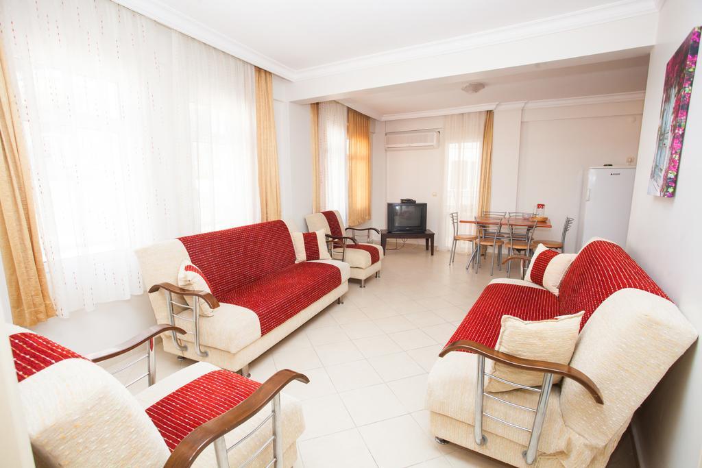 Yalcinkaya Apart Hotel Çeşme Buitenkant foto