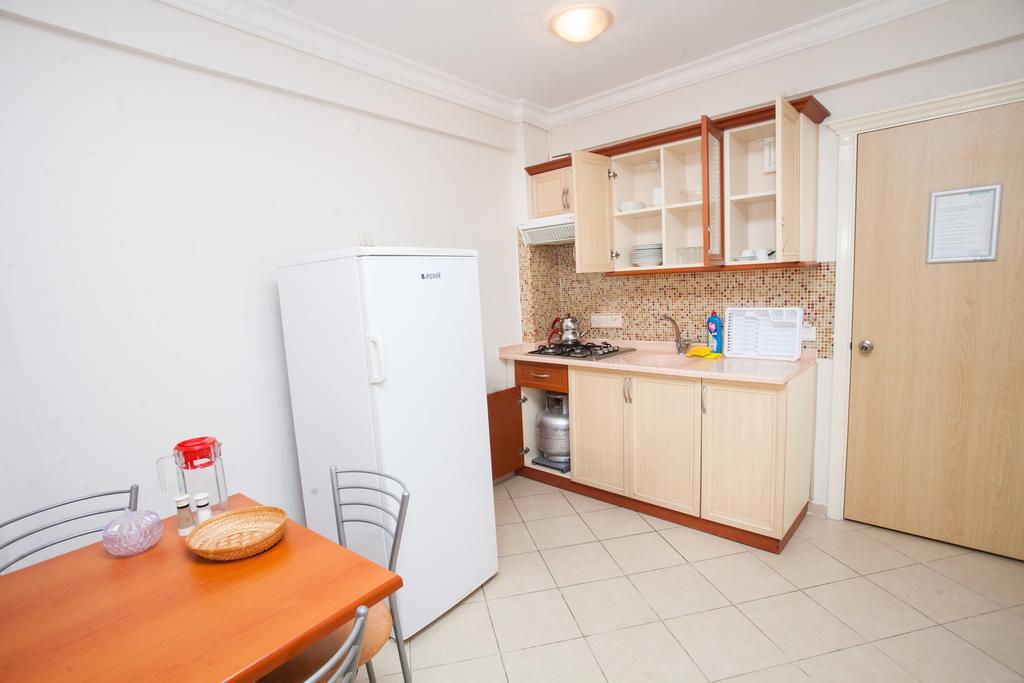 Yalcinkaya Apart Hotel Çeşme Buitenkant foto