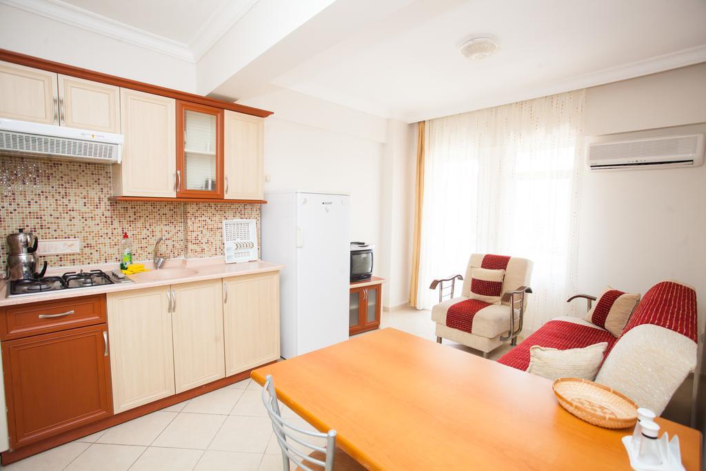 Yalcinkaya Apart Hotel Çeşme Kamer foto
